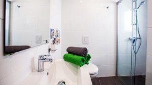 tarifa hospedarse residence alquilar alquiler hospedar casa house baño bathroom