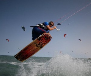 tarifa surf surfing ride ola waves surfer rider playa mar aprender kitesurf kitesurfing