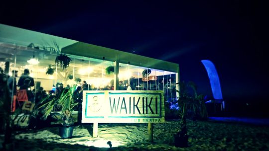 waikiki tarifa bar restaurante chiringuito night noche restaurant playa beach