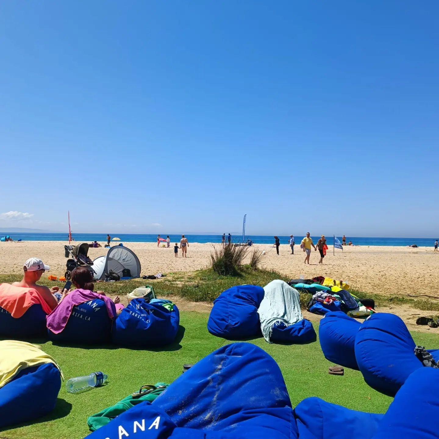 Waiting for the levante !!! Full of wind next week with summer temperatures around 20degrees🥰🥰🥰#tarifa #kiteboarding #surflife #lifestyle #holidays #summervibes☀️ #friends